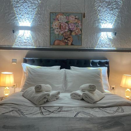 Anna Maria Greek Filoxenia Apartment Pireus Exteriér fotografie