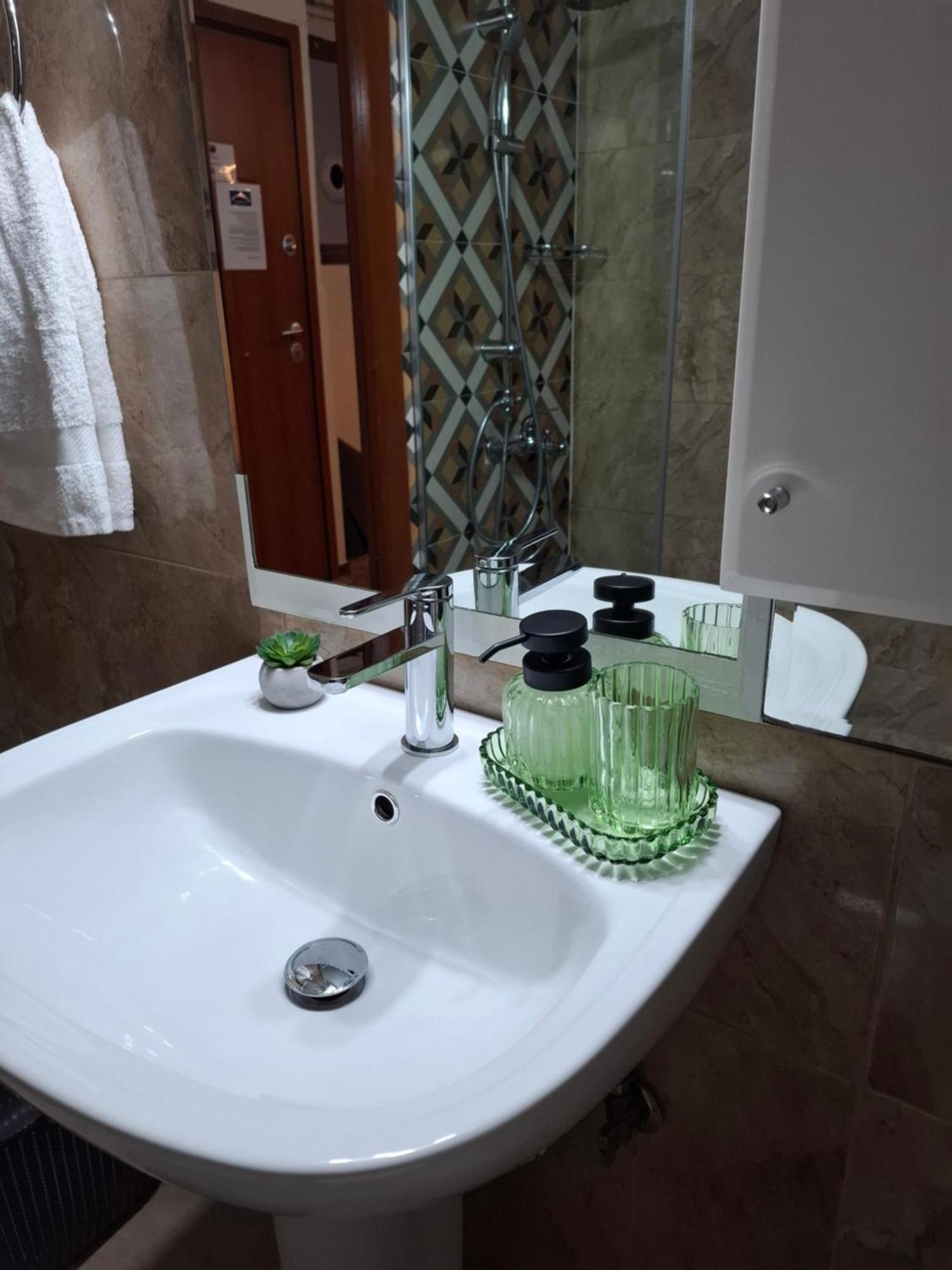 Anna Maria Greek Filoxenia Apartment Pireus Exteriér fotografie